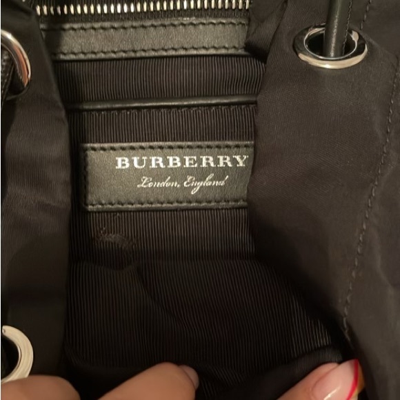 Burberry back pack - Picture 4 of 5